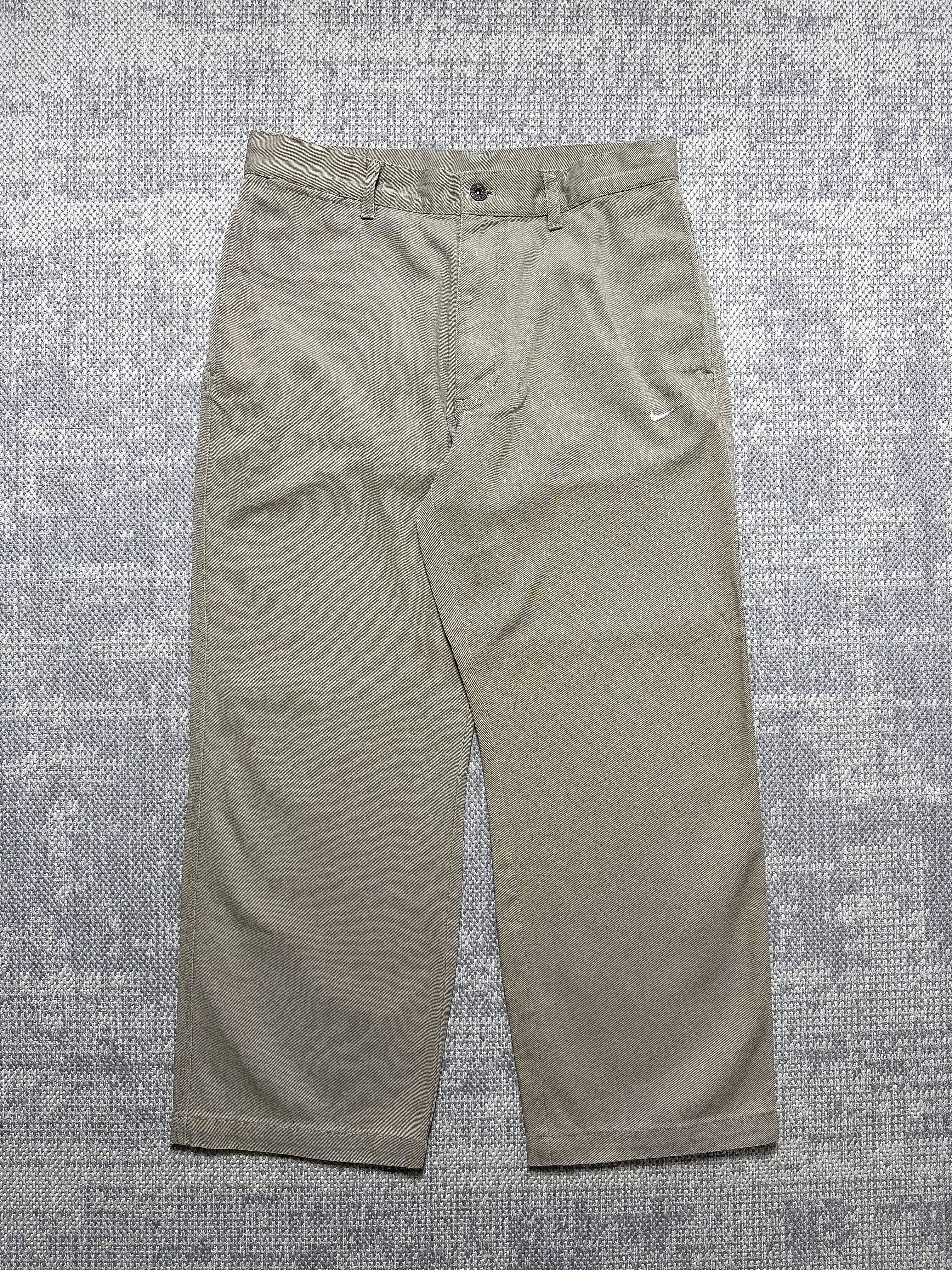 2000s Nike Embroidered Swoosh Trousers (32x27)