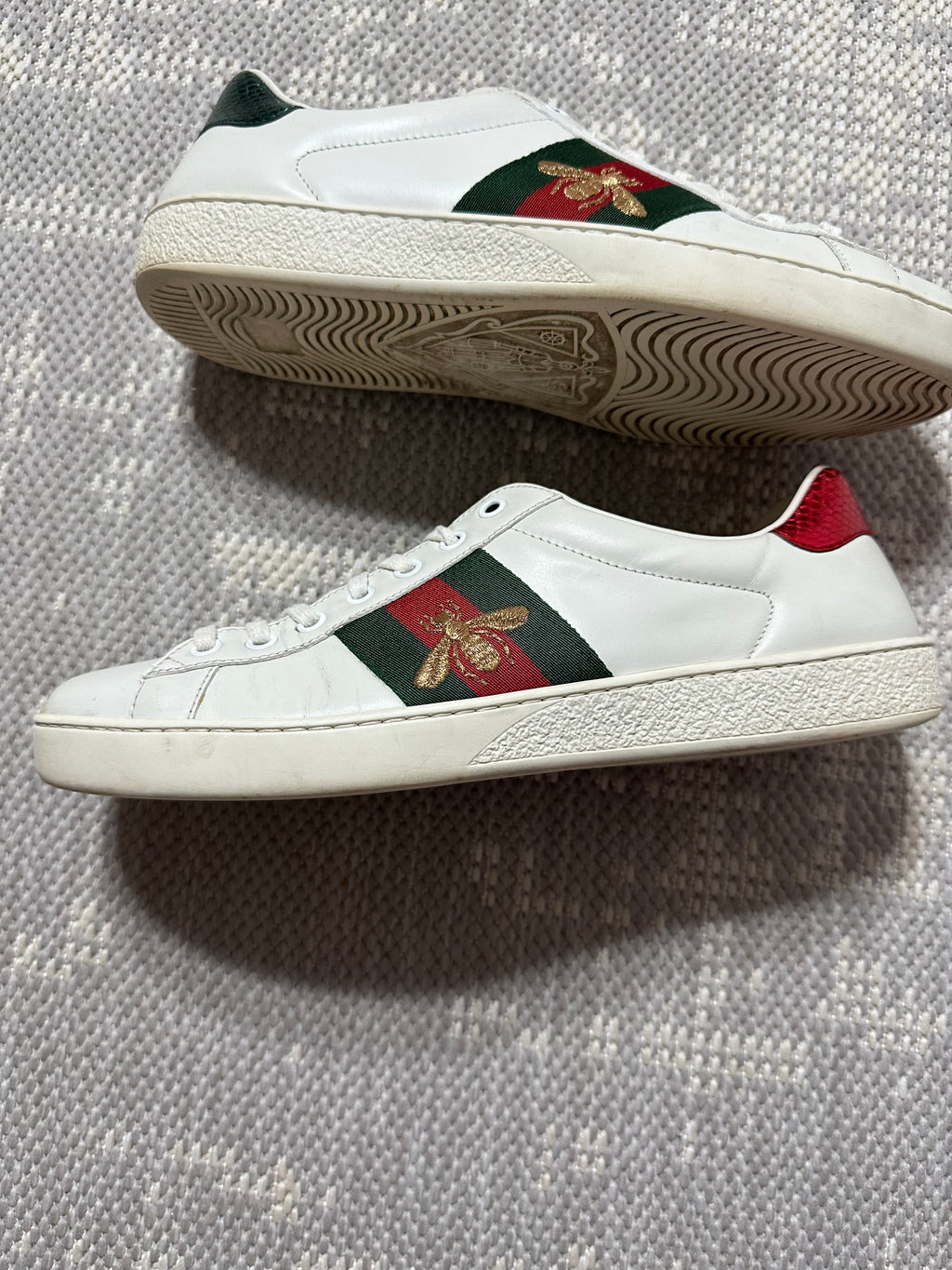 Gucci Ace Bee Embroidered Leather Trainers (UK7)