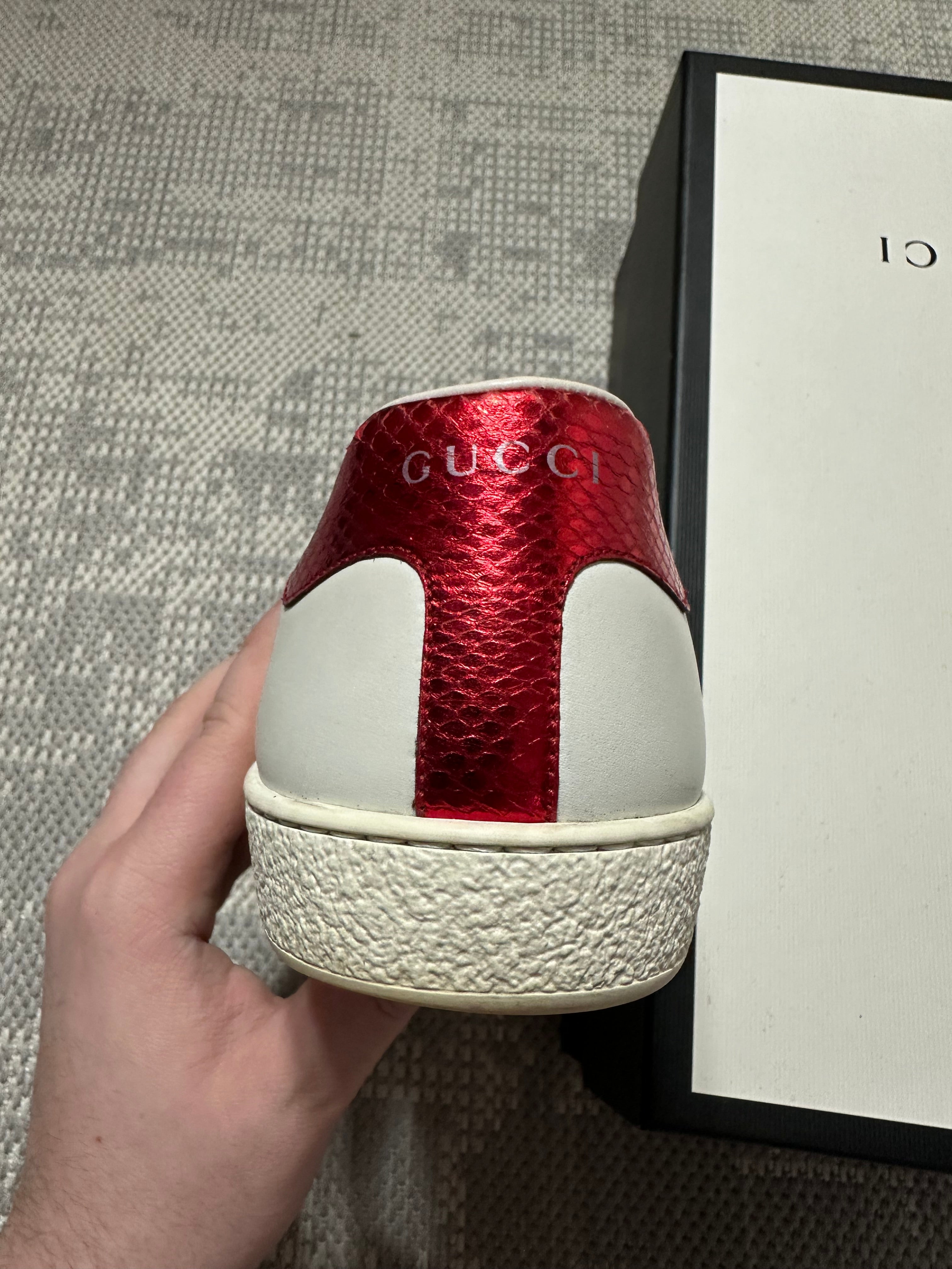 Gucci Ace Bee Embroidered Leather Trainers (UK7)