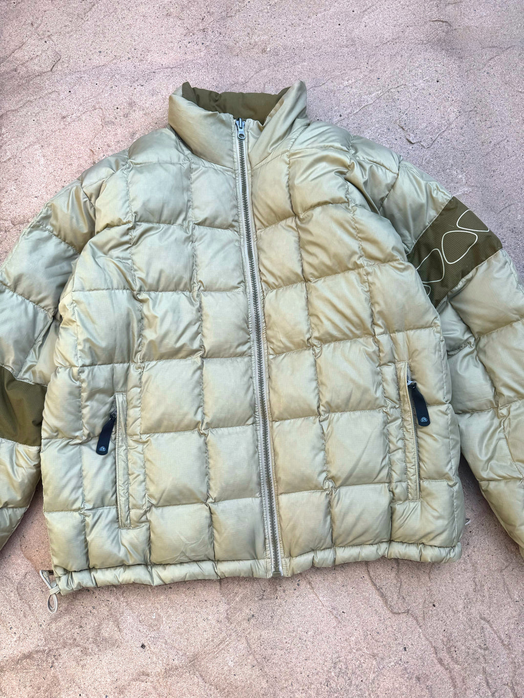 Nike ACG Reversible Down Puffer Jacket – Light Sage Green / Olive Green (XL)
