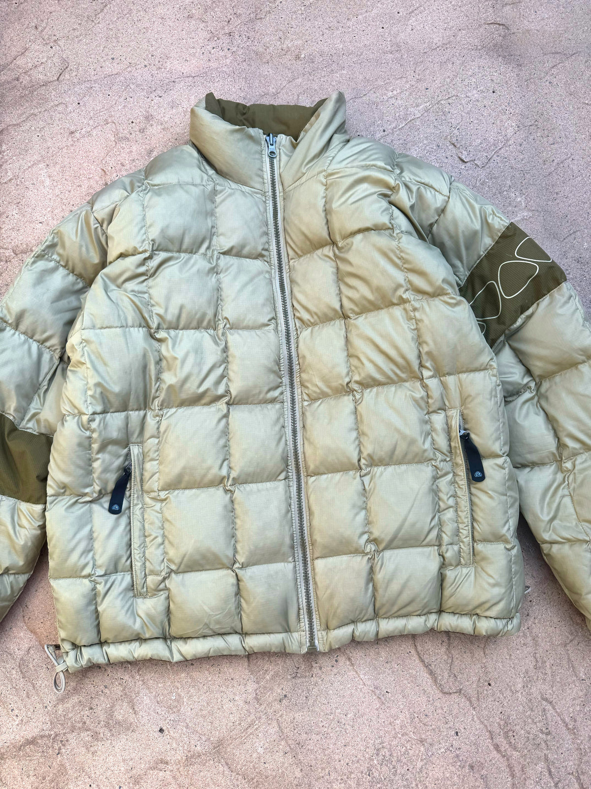 Nike ACG Reversible Down Puffer Jacket – Light Sage Green / Olive Green (XL)