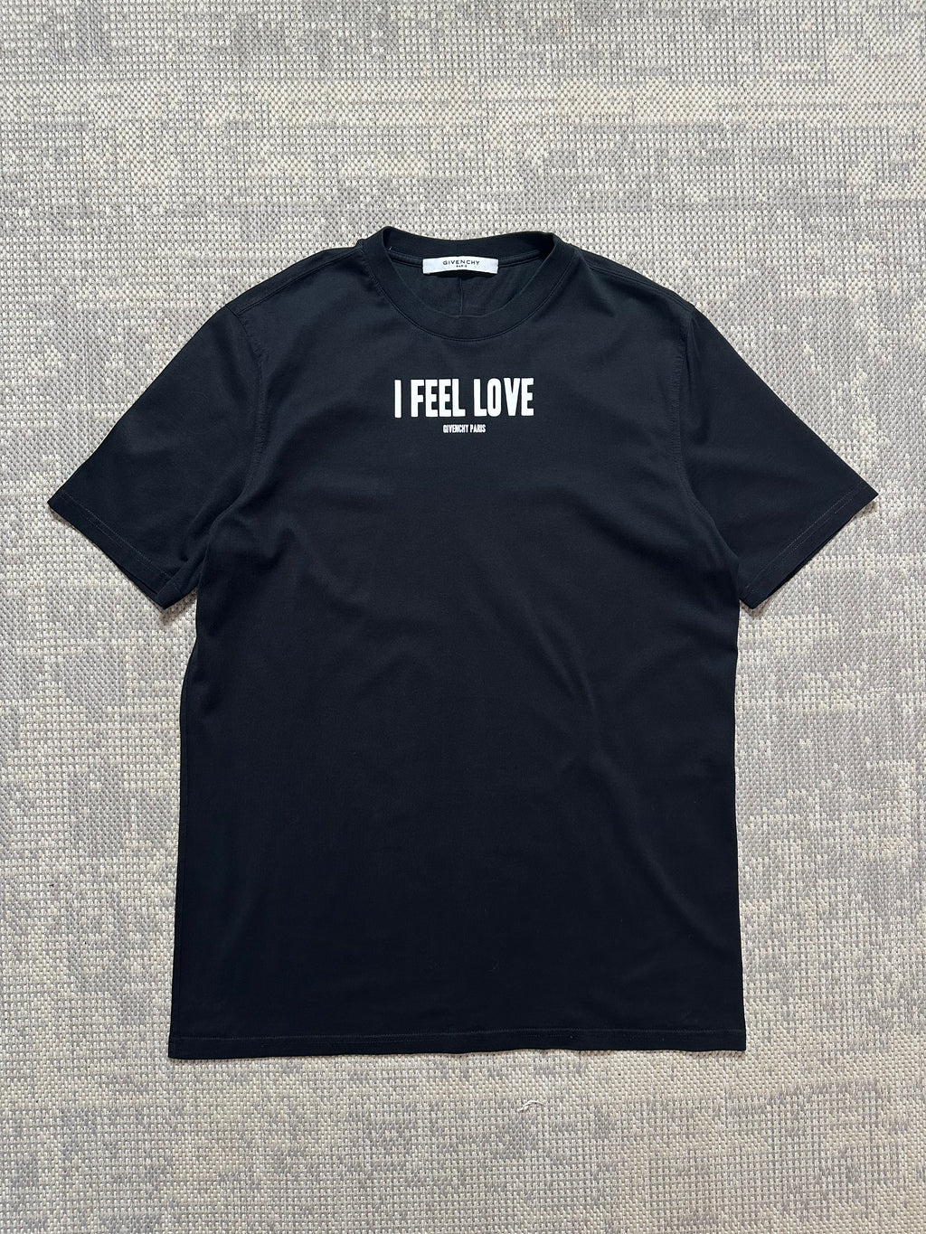Givenchy Paris I FEEL LOVE T-Shirt (XS)