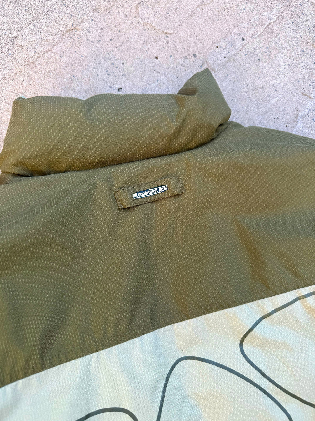 Nike ACG Reversible Down Puffer Jacket – Light Sage Green / Olive Green (XL)