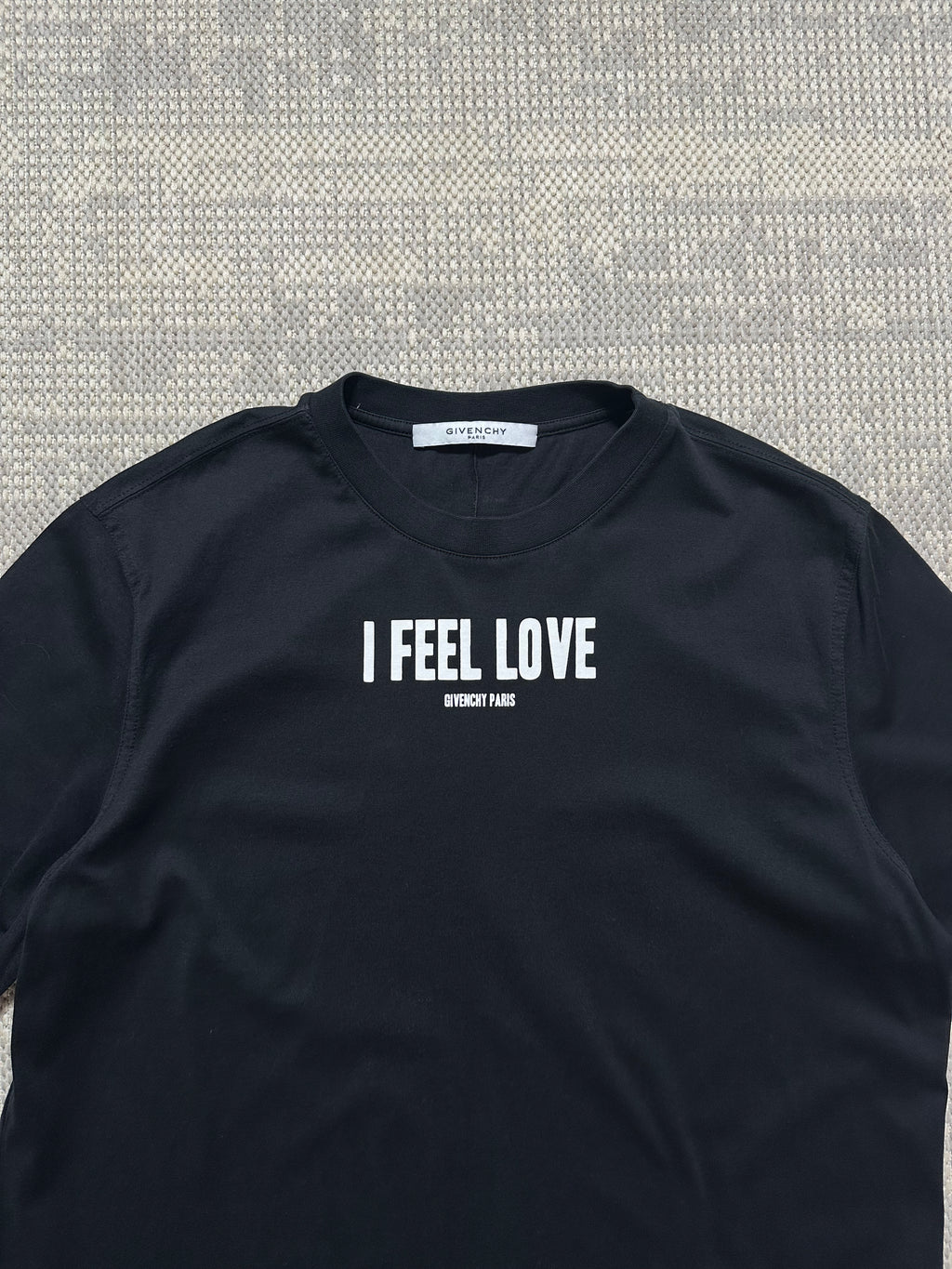Givenchy Paris I FEEL LOVE T-Shirt (XS)