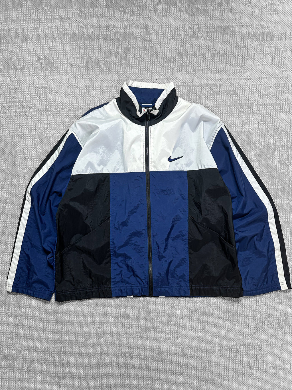 1990s Nike Lightweight Spell-out Jacket (L)